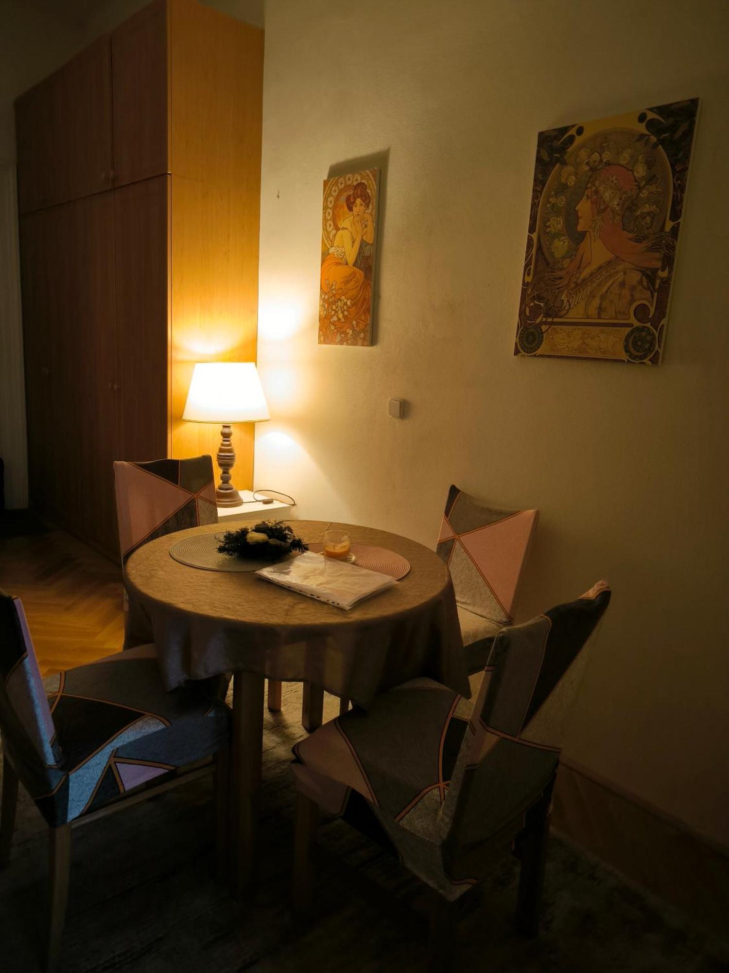 Valentinka Minutes Away From Charles Bridge Apartment ปราก ภายนอก รูปภาพ