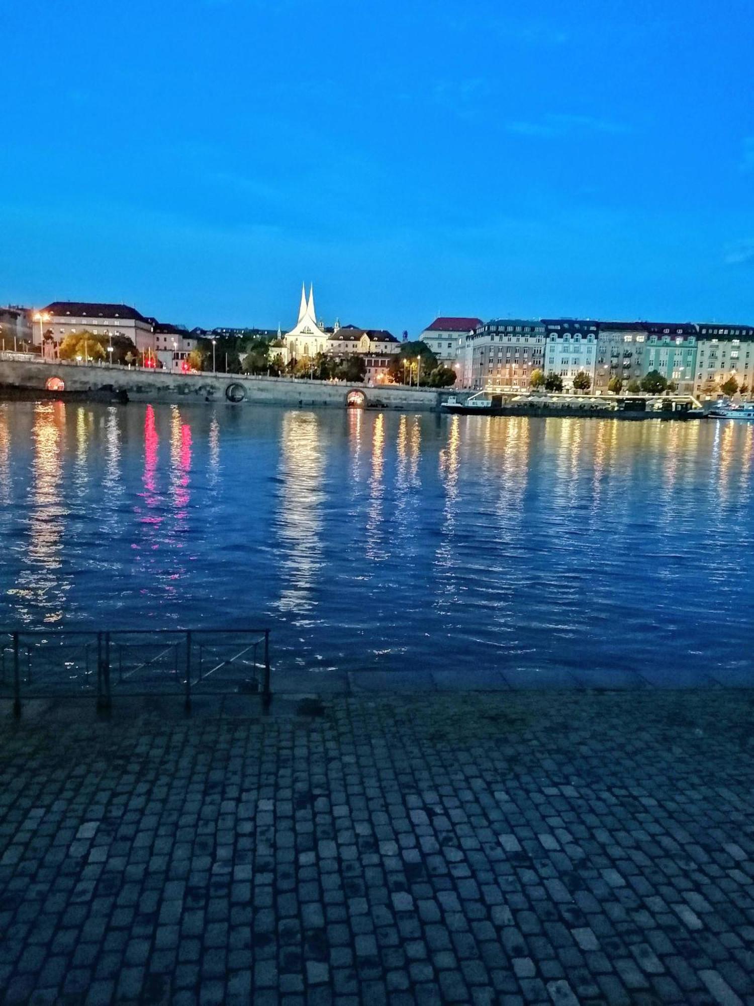 Valentinka Minutes Away From Charles Bridge Apartment ปราก ภายนอก รูปภาพ